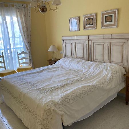 Torrox Costa Beachfront Apartment Ngoại thất bức ảnh