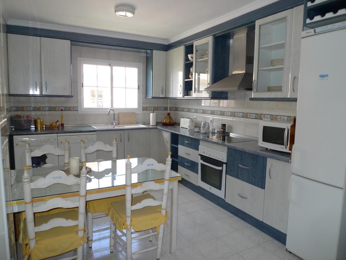 Torrox Costa Beachfront Apartment Ngoại thất bức ảnh